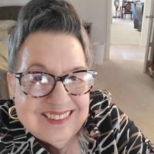 Meet your Posher, Carole